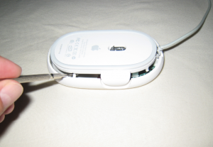 Apple Mighty Mouse 分解5